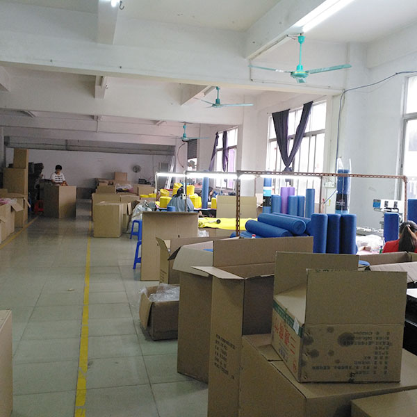 豪美橡塑制品_手工車間